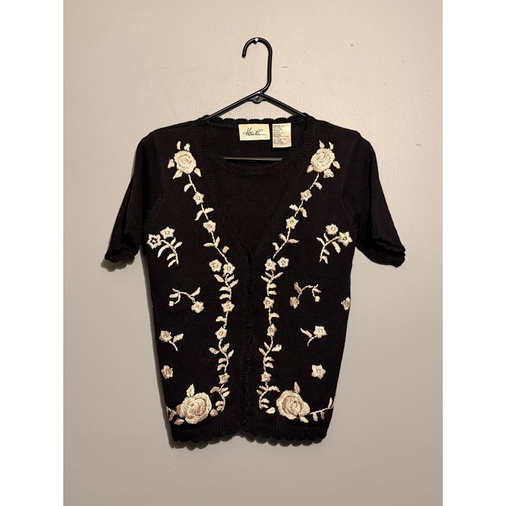 Kathie Lee S Petite Black Embroidered Floral Sweater Top Short Sleeve Vintage